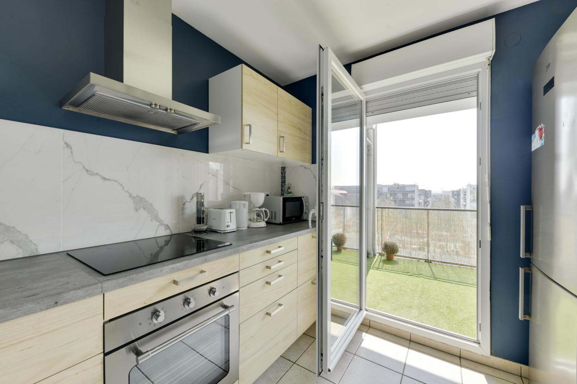 Chic Apartment With Superb View Of The Eiffel Tower Сен Дени Екстериор снимка