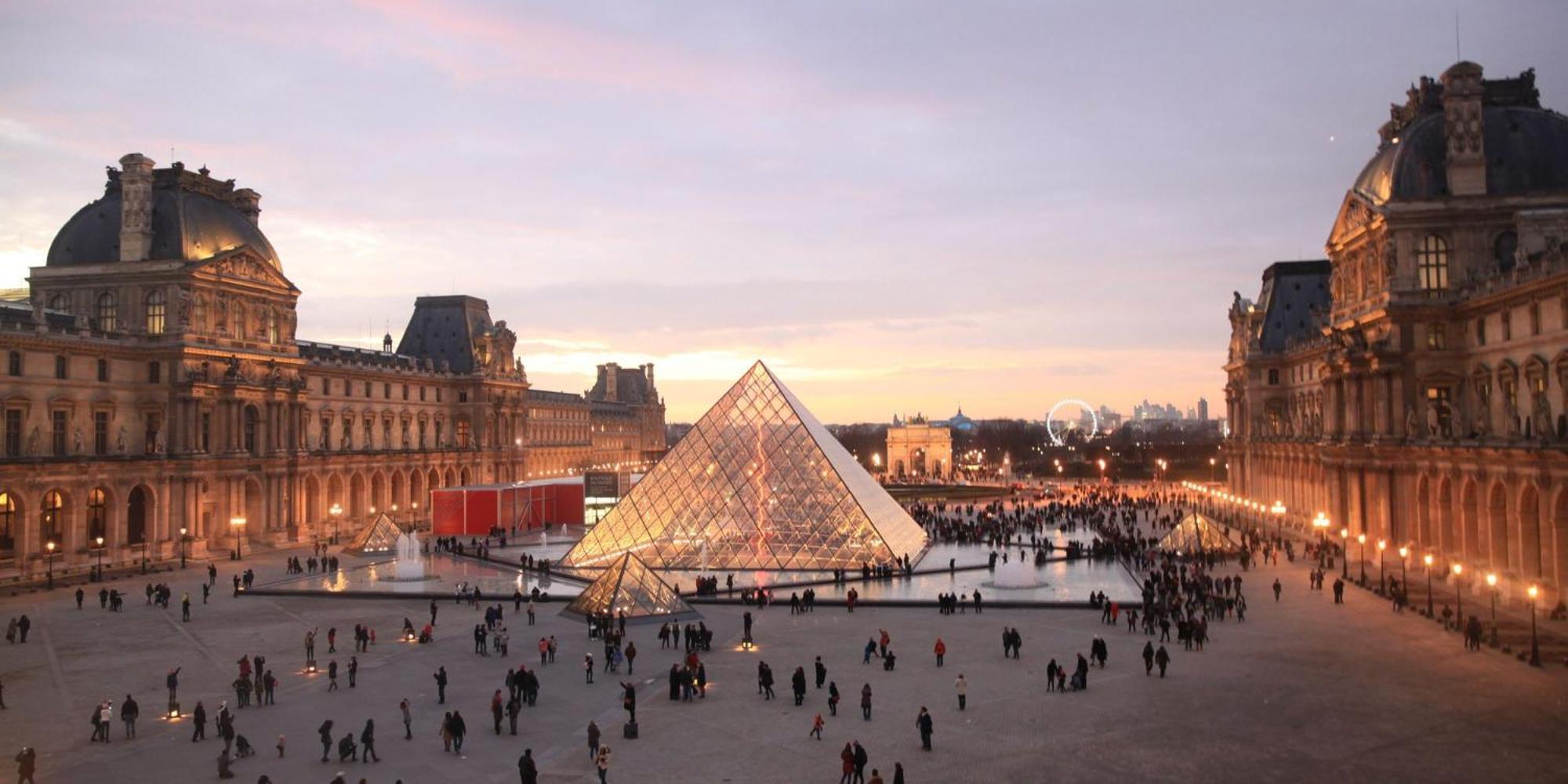 Chic Apartment With Superb View Of The Eiffel Tower Сен Дени Екстериор снимка